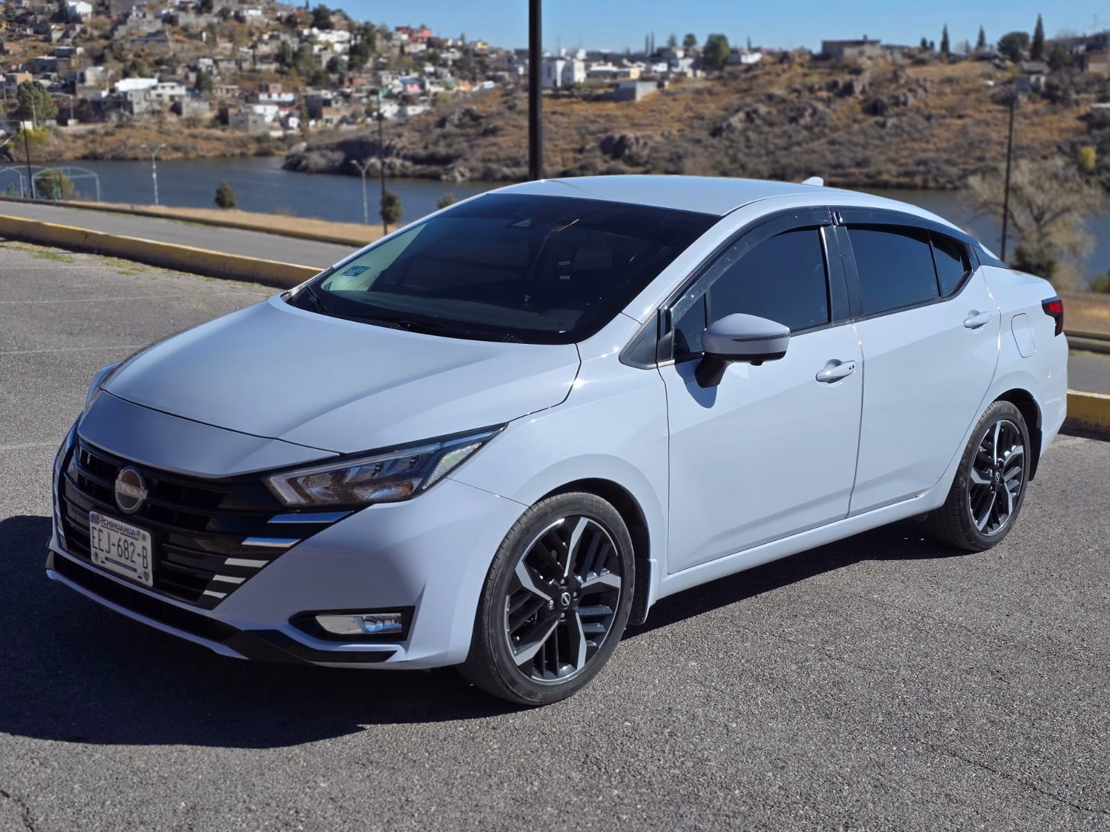 Nissan Versa Exclusive TA 2024 - Imagen 9