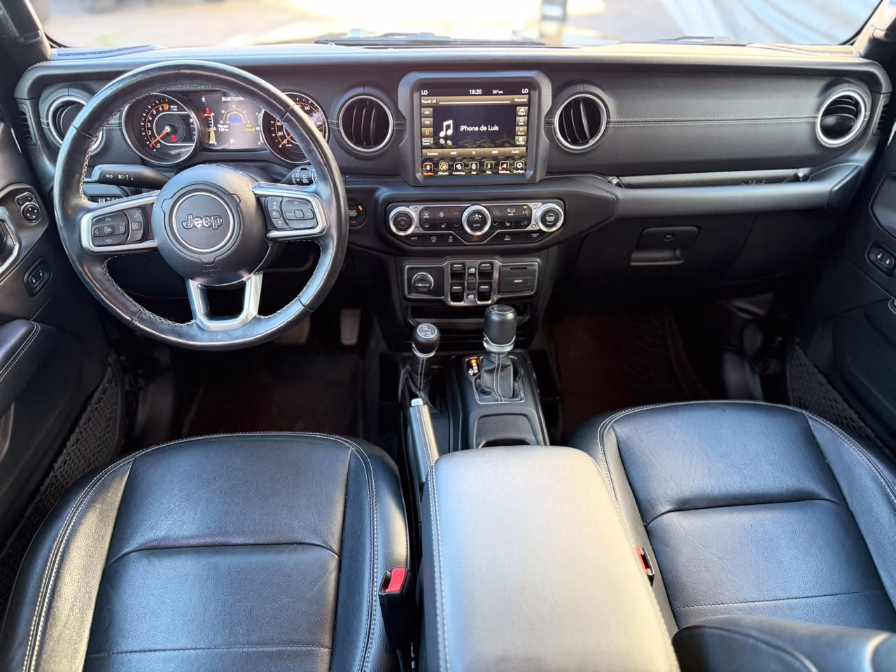 Jeep Wrangler Unlimited Sahara 2022 - Imagen 6
